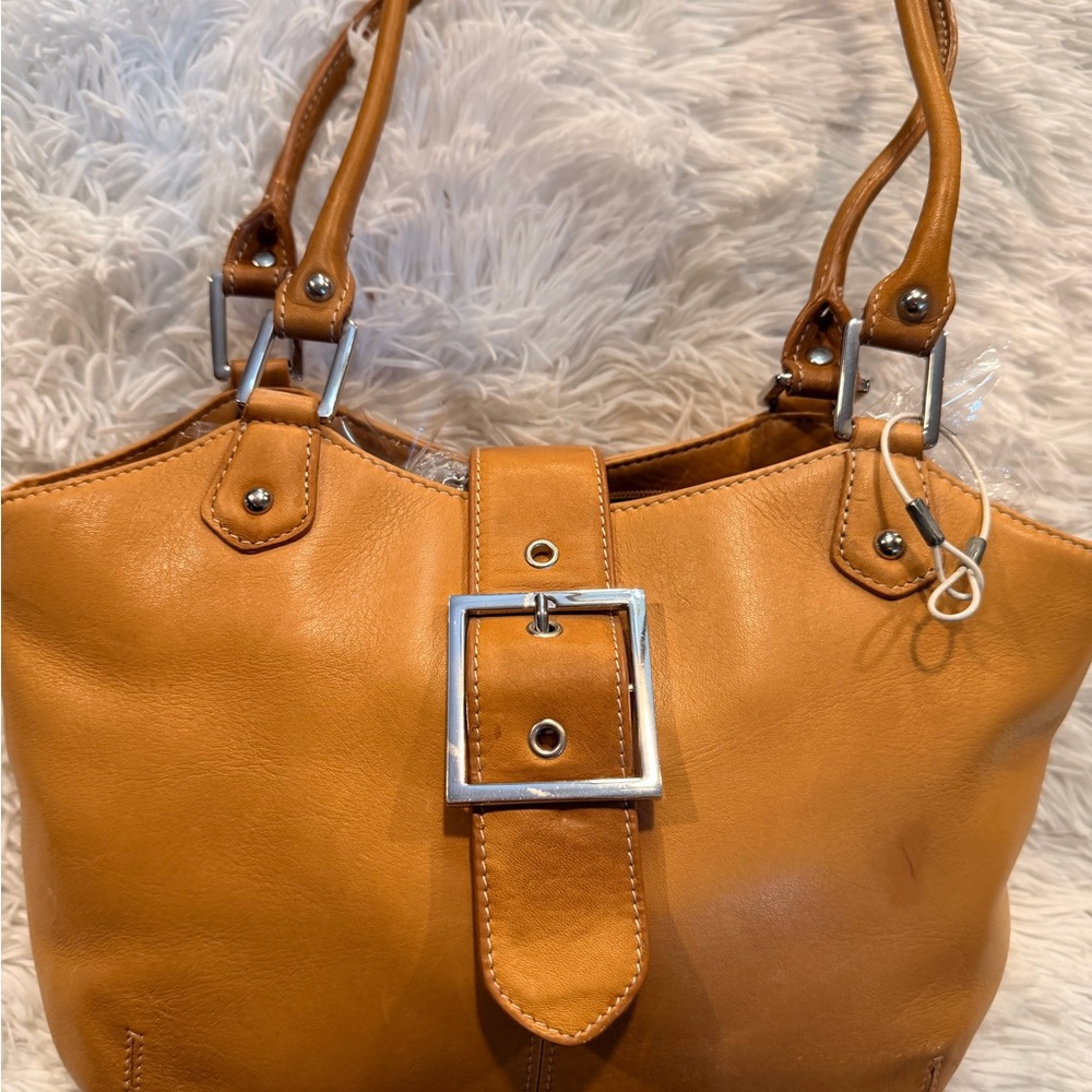 Tianello Caramel Leather Shoulder Bag